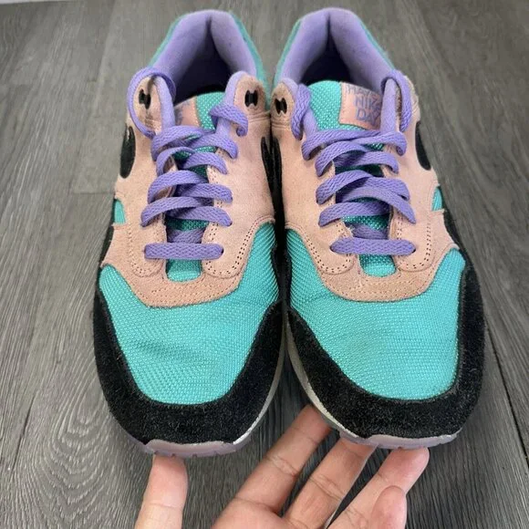 Size 11.5 - Nike Air Max 1 Have A Nike Day Preowned Great Condition